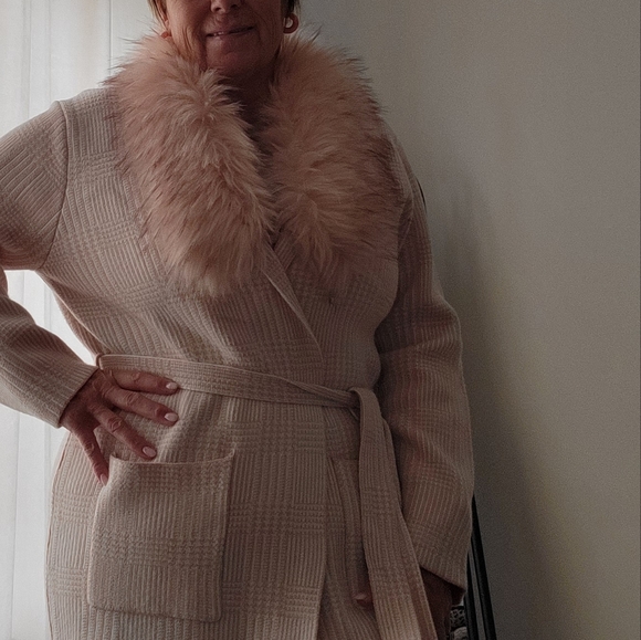 Jacket - Picture 3 of 4